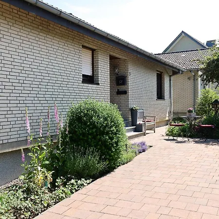 Sonnige In Mit Garten, Cleaning Included